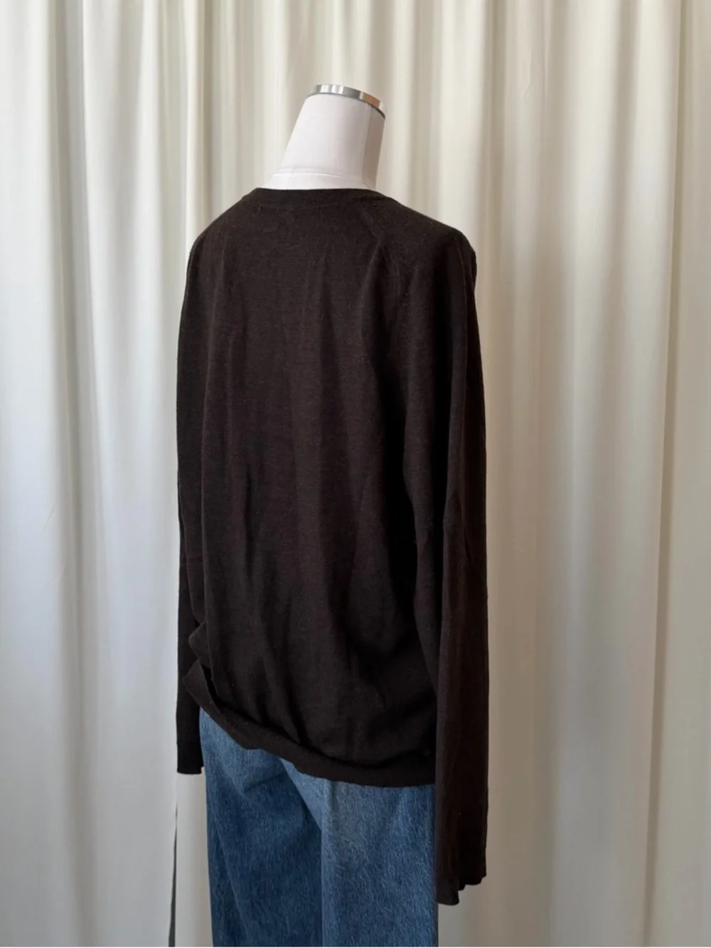 Merona 100% Merino Wool Argyle V-Neck Sweater Large.